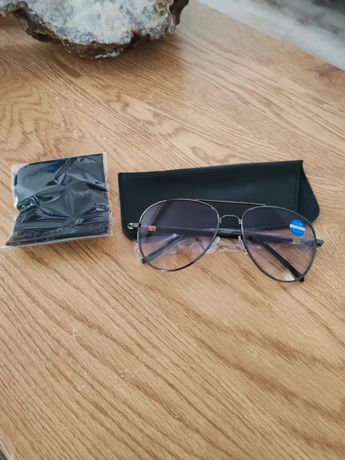 Lunette de soleil UV400 et anti reflet lumière bleu - photo numéro 2