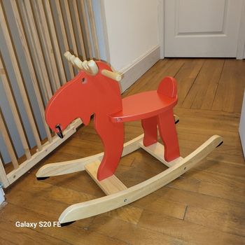 Cerf à bascule Ikea