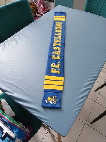 Écharpe foot fc castellone Italie italia