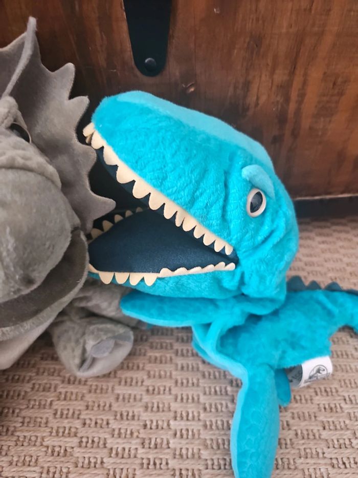 Marionnette peluche jurassic world - photo numéro 3