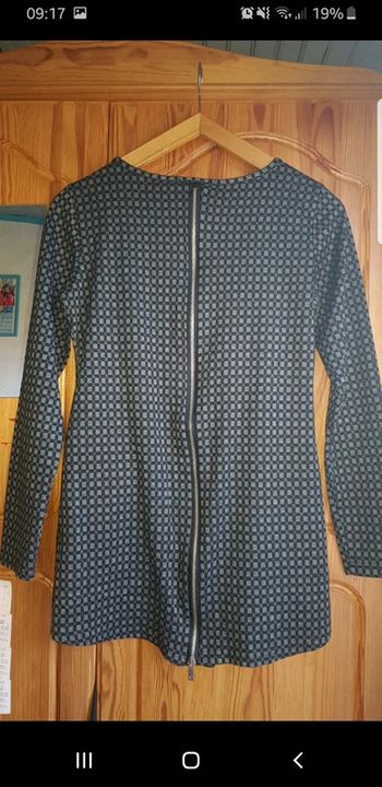 Blouse à motifs carreaux noir et grise