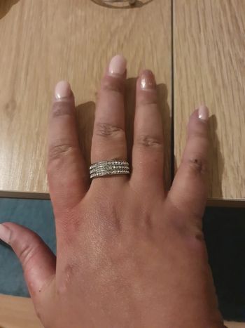 Bague en acier inoxydable avec zirconiums