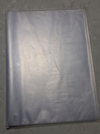 Porte-vues blanc transparent à 90 vues.