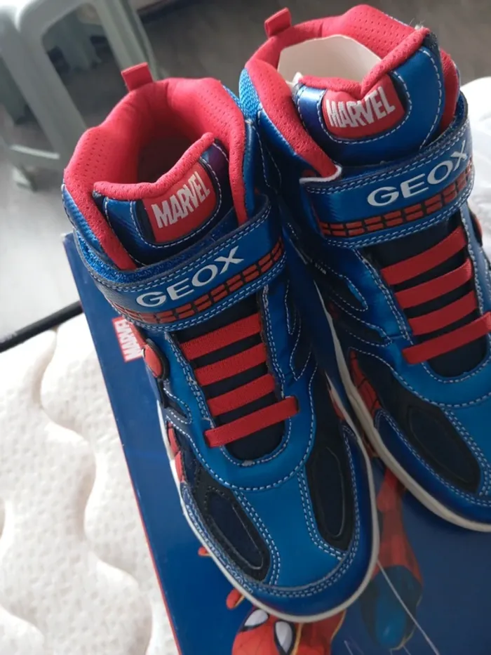 Baskets Geox Marvel spiderman taille 38 - photo numéro 2