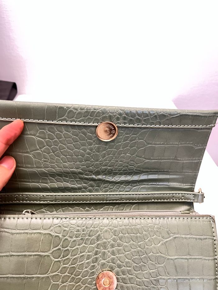 Sac à main et aussi bandoulière, marque Bijoux Brigitte - photo numéro 6