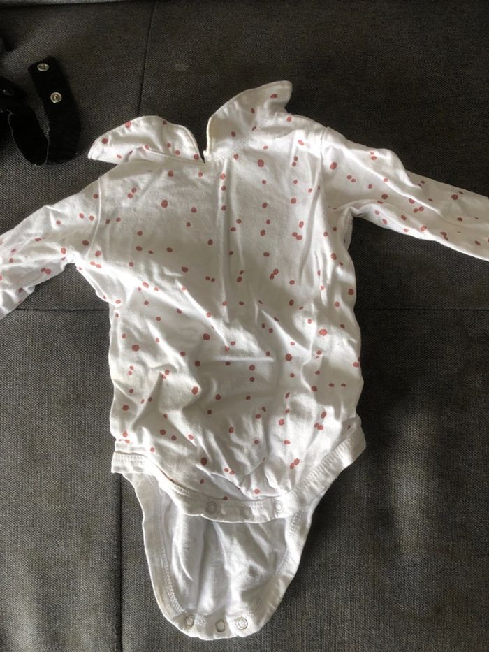 Salopette short avec body fille 6M TB état - photo numéro 6