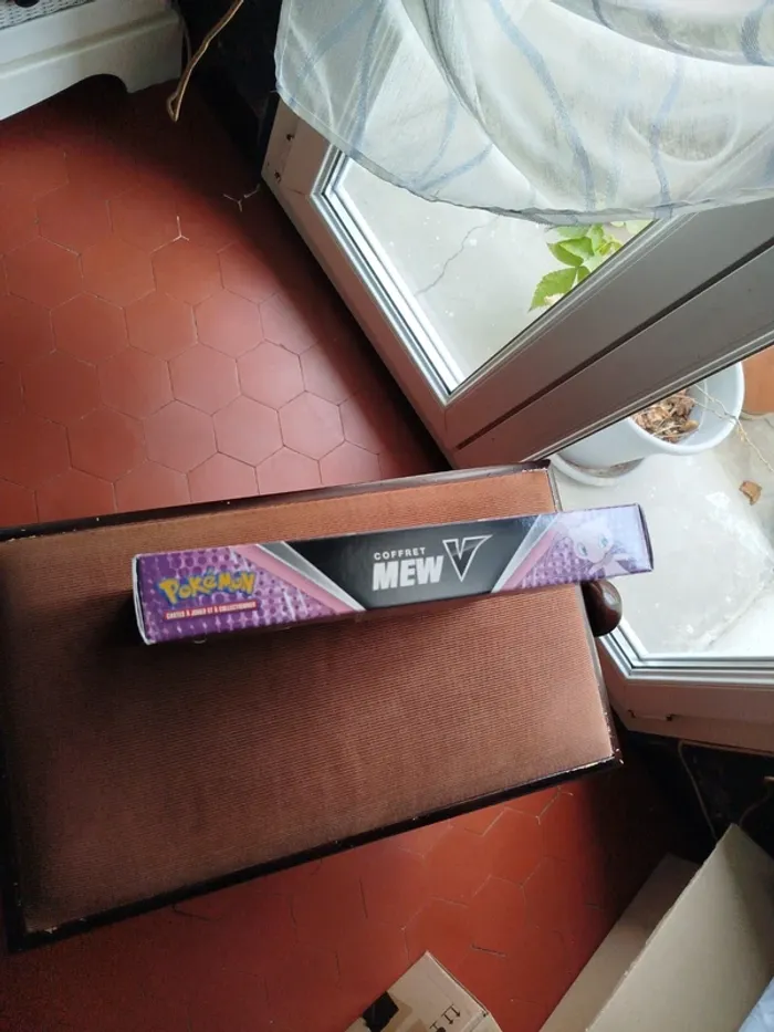 Coffret pokemon mew V neuf - photo numéro 5
