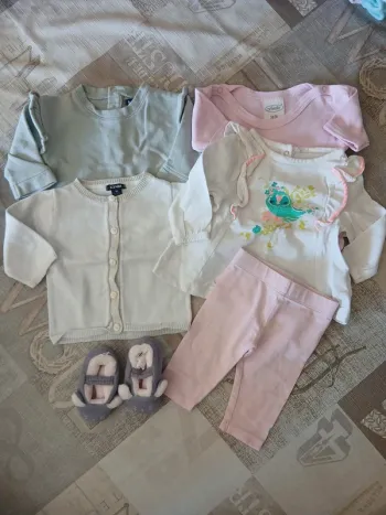 Lot 1 mois fille