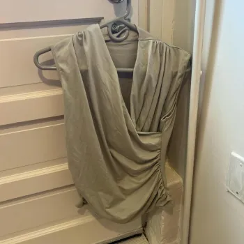 ruched cross over top