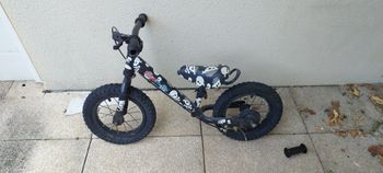 Vélo sans pédale pour enfant