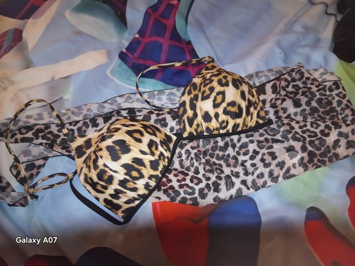 Soutien gorge maillot de bain et pareo - photo numéro 8