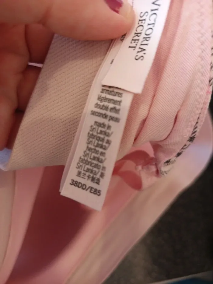 Soutien gorge avec strass taille 38DD victoria secret - photo numéro 3