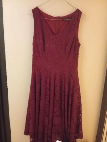 Robe bordeaux dentelle taille L