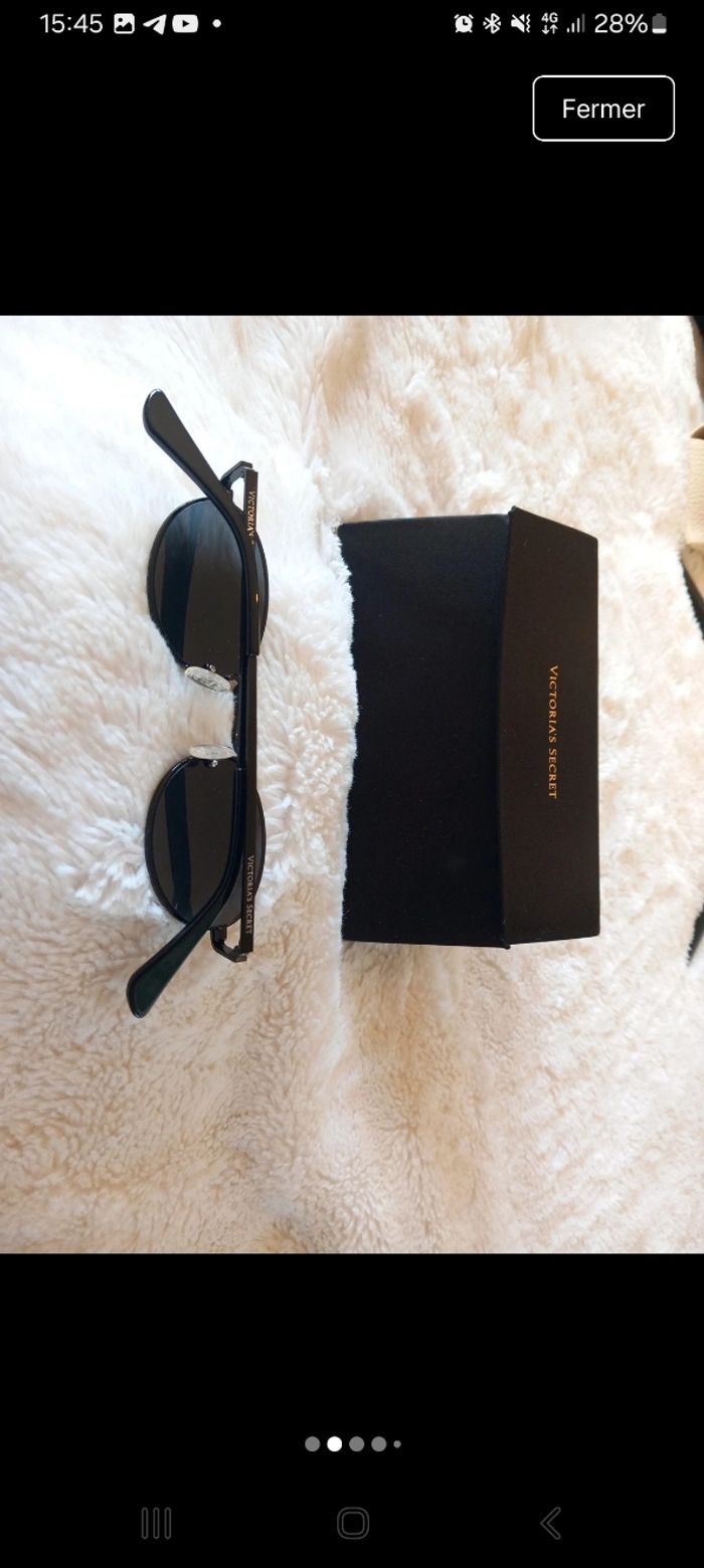 Paire lunettes de soleil Victoria's Secret neuf - photo numéro 2