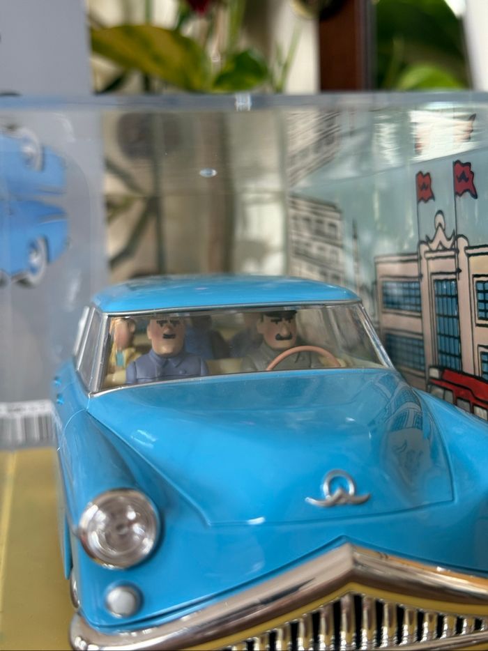 Tintin - La Voiture des Interprètes (1:24) - photo numéro 3