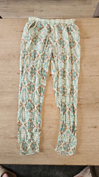 Pantalon d été fluide et léger, turquoise avec dessin, Yu & Me, taille XS/S