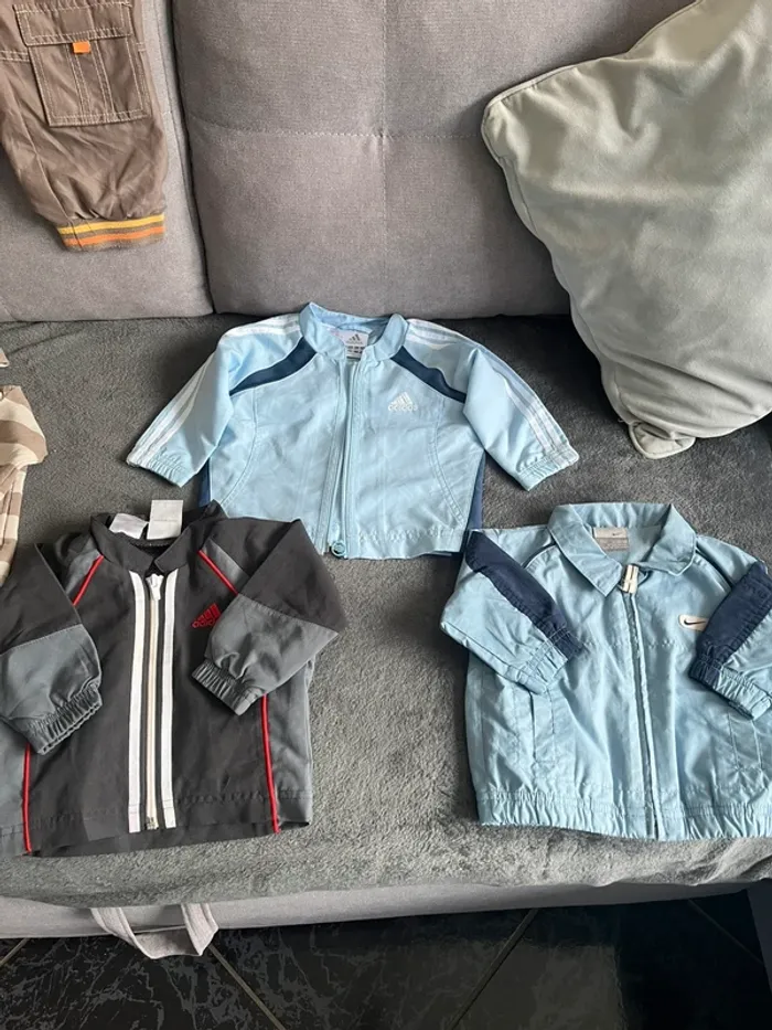 Bac à vêtements marque de 3 a12 mois - photo numéro 5
