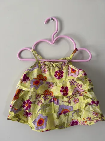 👚débardeur bébé fille - fleurie et coloré - 67 cm - très bon état