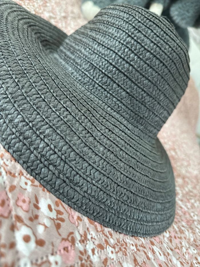 Chapeau femme gris foncé TBE - photo numéro 2