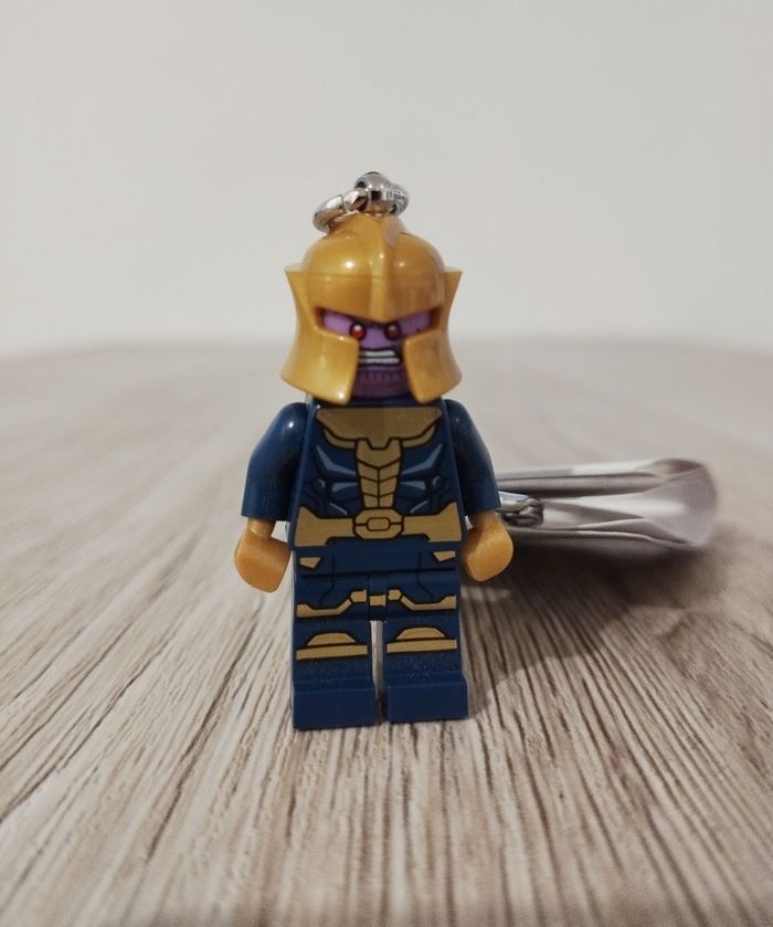 LEGO 854078 porte-clé Avengers Thanos - photo numéro 2