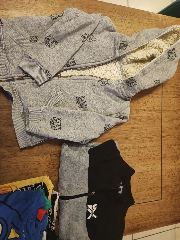 Lot 4 ans garçon - photo numéro 2