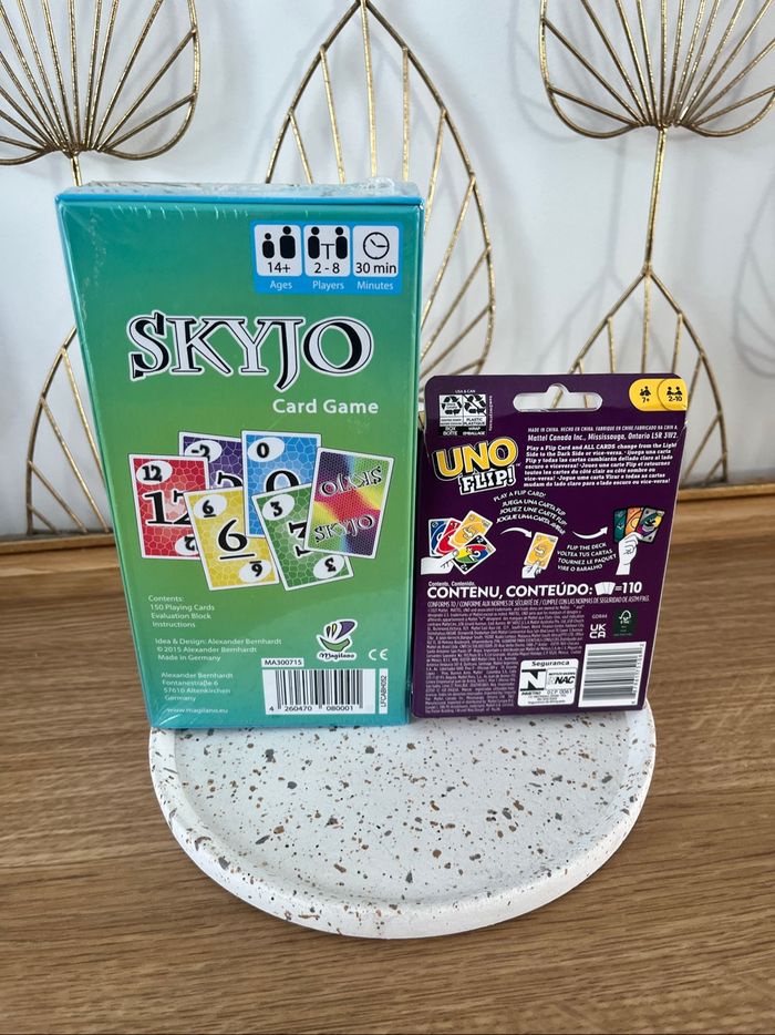 Skyjo et Uno Flip neuf - photo numéro 2