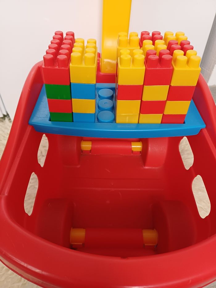 Chariot de construction + cubes - photo numéro 3