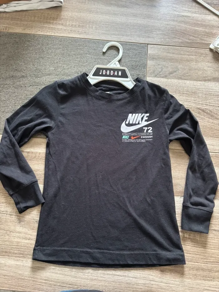 Tshirts nike 5/6 ans - photo numéro 2