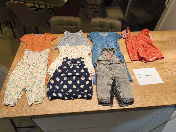 Lot vêtement fille 9 mois - photo numéro 3