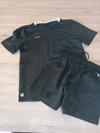 36. Ensemble foot Kipsta 7-8ans 123-130cm