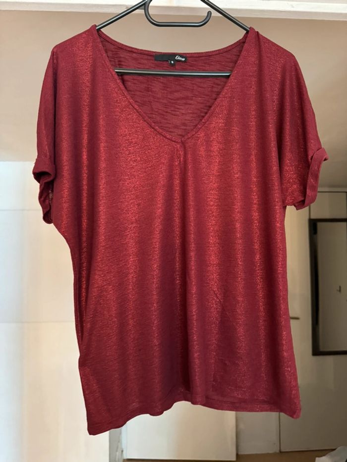 T-shirt rouge - photo numéro 1