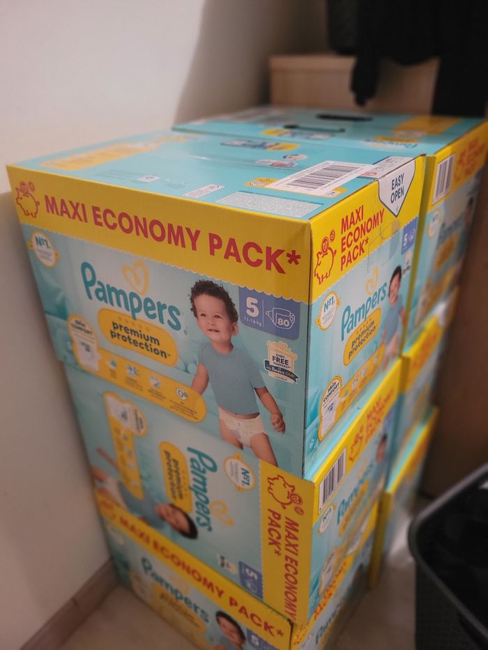 Couches pampers