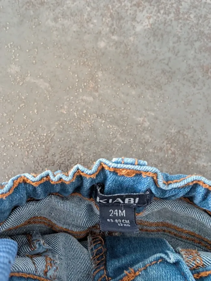 Pantalon jean bébé 2 ans comme NEUF - photo numéro 3