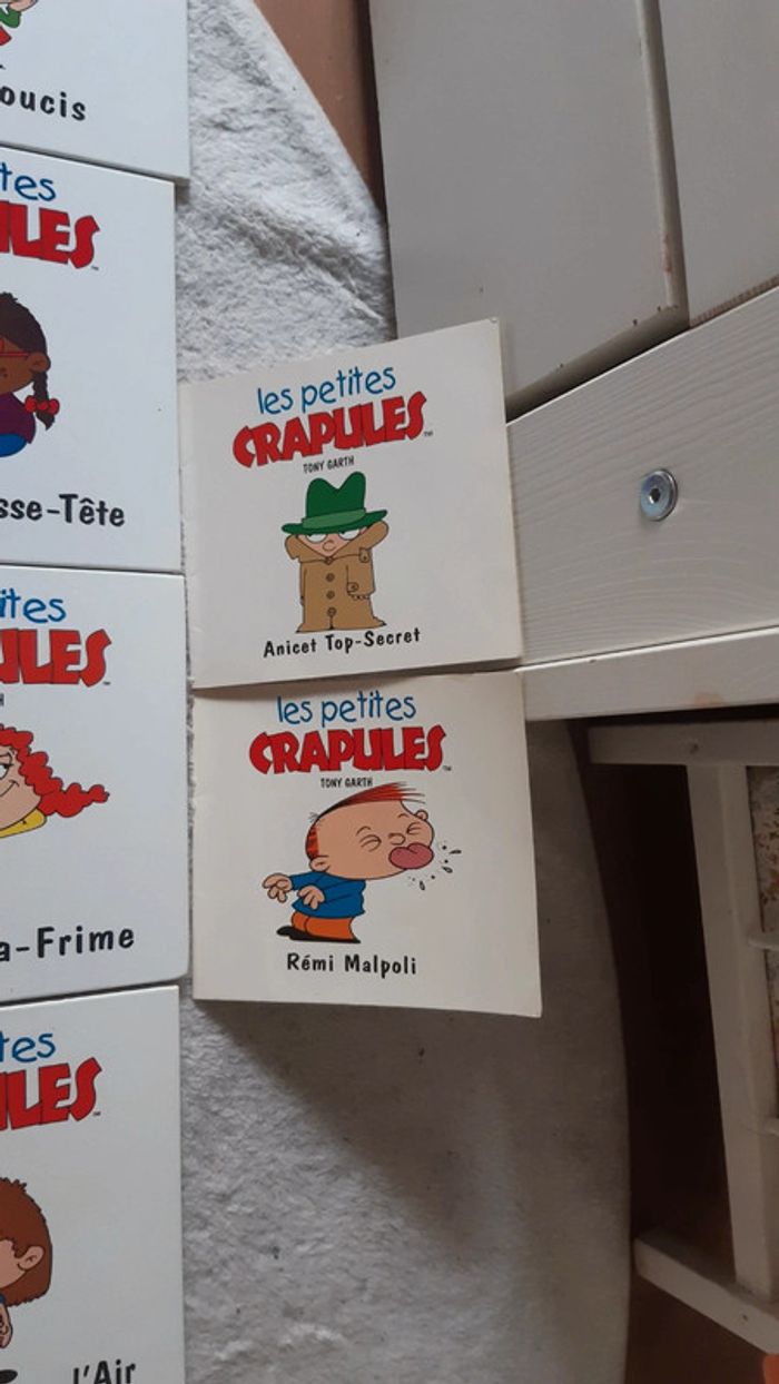 Lot 27 livres + 6 peluches les petites crapules - photo numéro 5