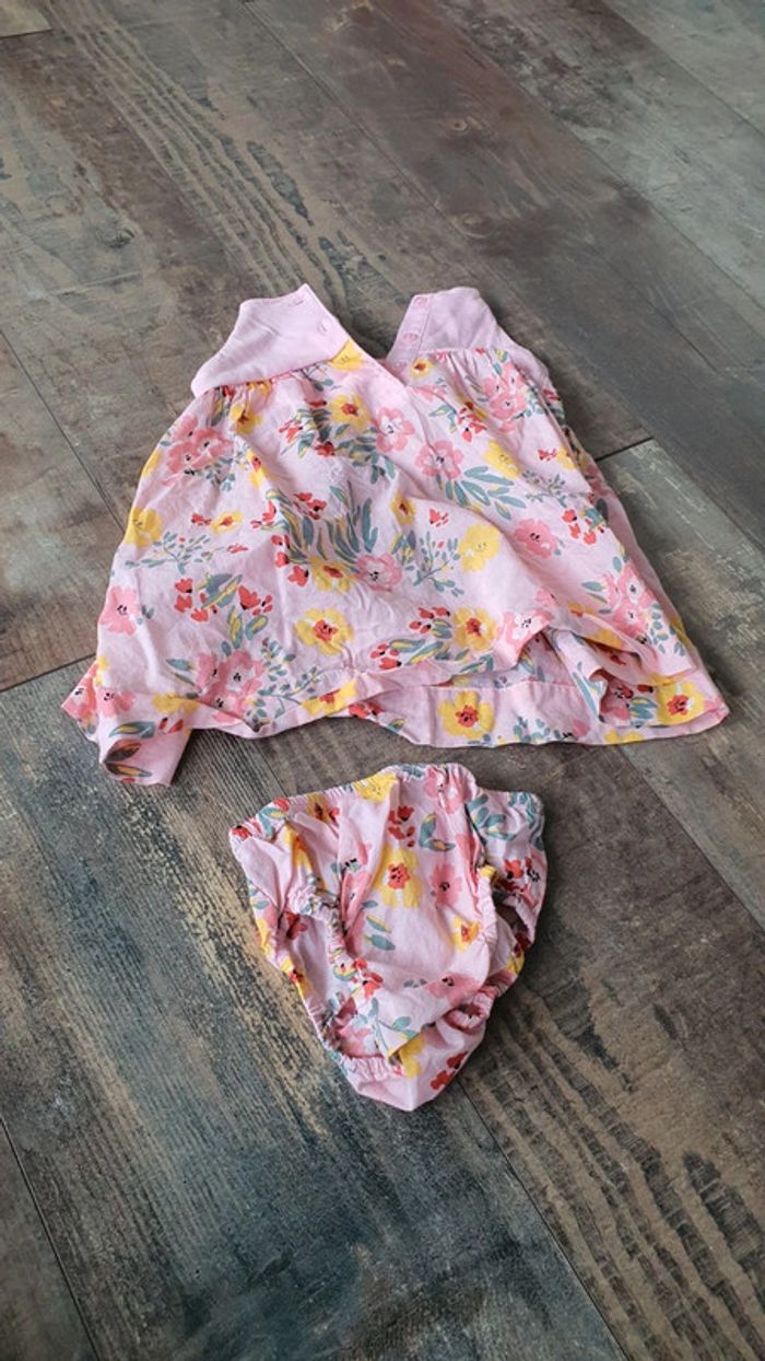 Ensemble 12 mois en très bon état - photo numéro 4