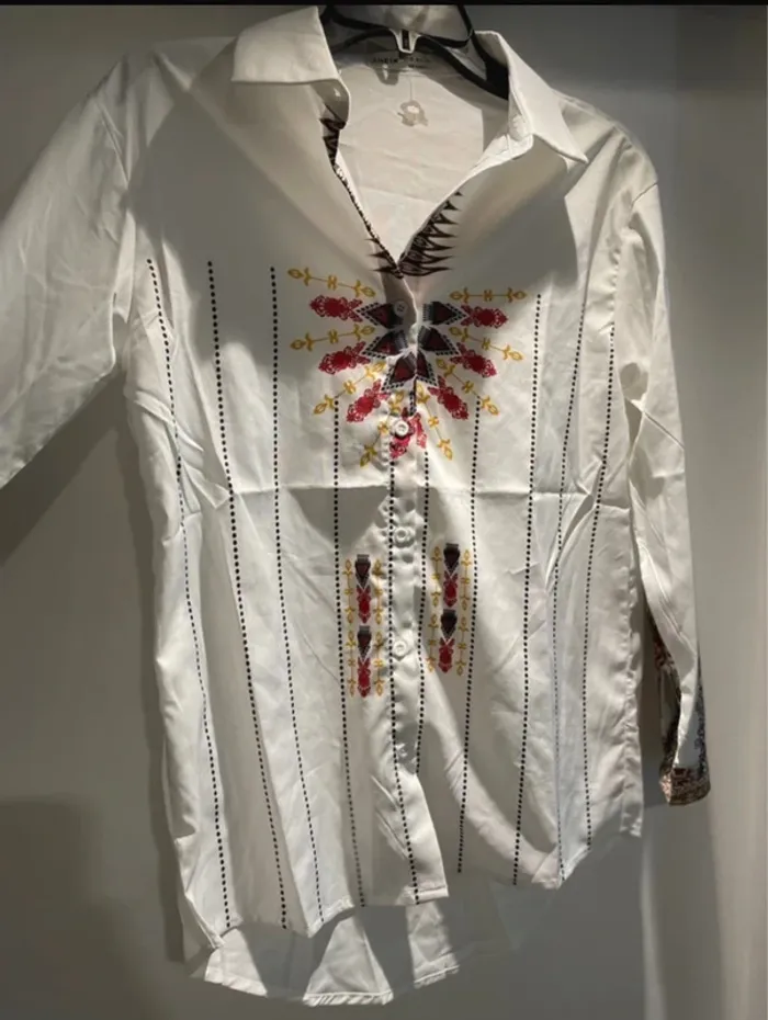 Chemise blanche à motifs ethniques – SHEIN – Taille 152 (équiv. S) - photo numéro 9