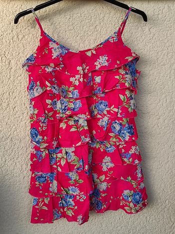 Robe rose à volants