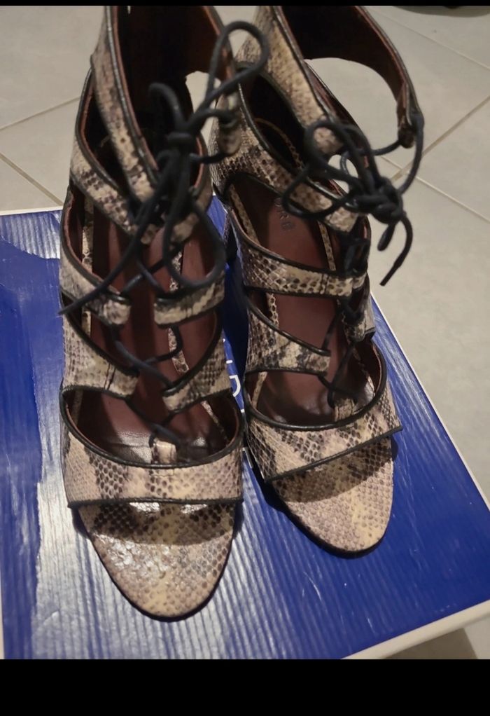 chaussures-talon-andre-motif python-pointure-38-lacage talon 8cm - photo numéro 3