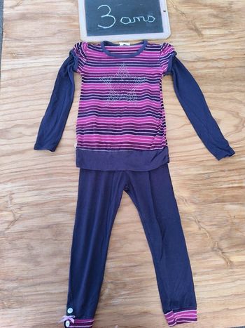 Ensemble t-shirt manches longues et pantalon fluide taille 3 ans en bon état