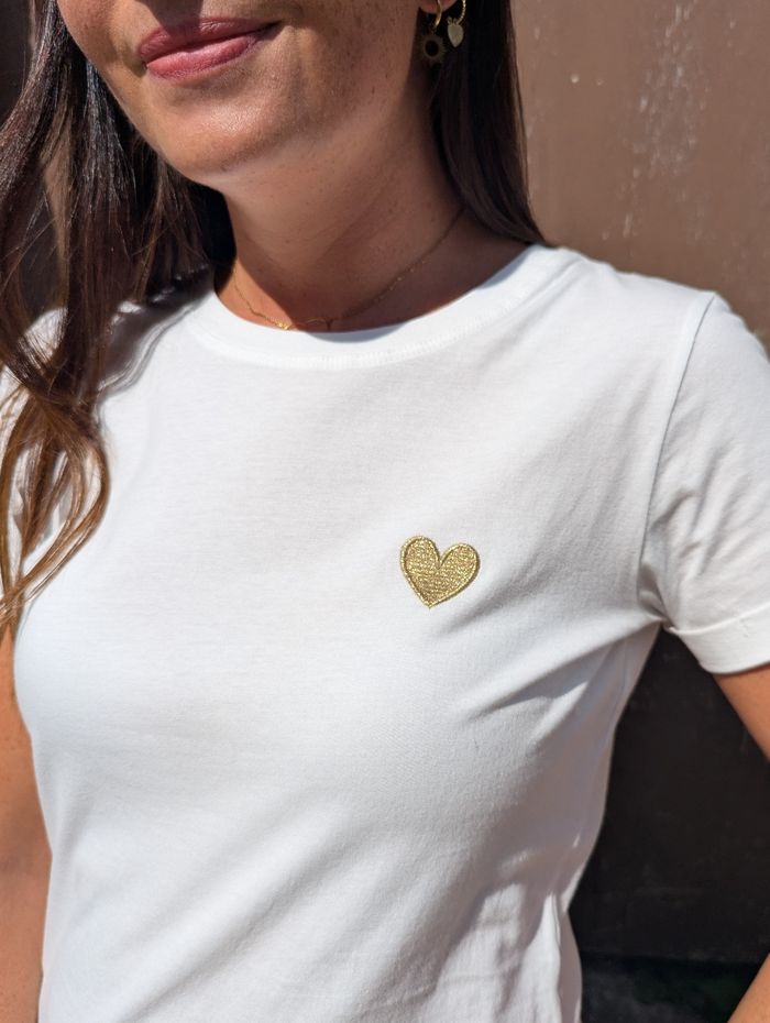 T-shirt blanc avec Coeur doré
Taille S/M - photo numéro 2