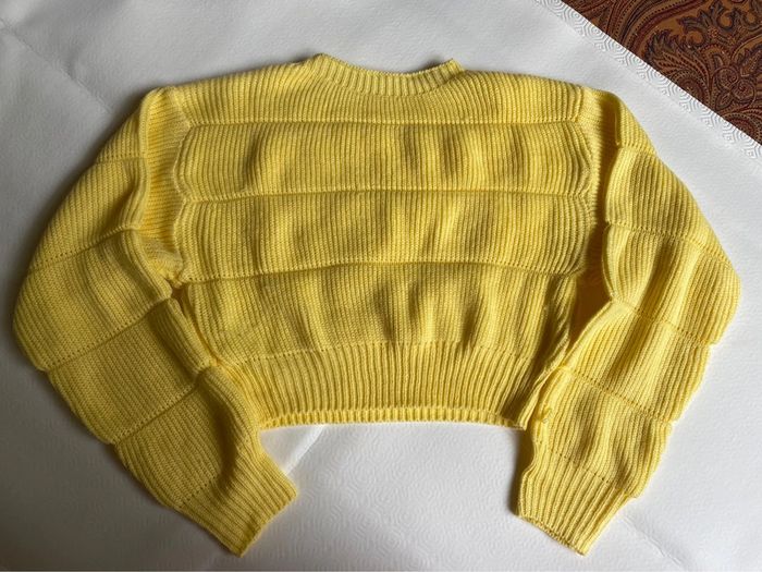 Pull en laine jaune - photo numéro 2