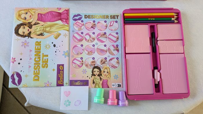 Coffret pour dessins de mode " Designer set " - photo numéro 2