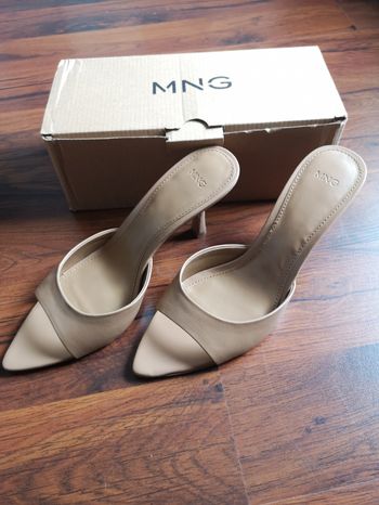 Sandales camel MANGO avec sa boite