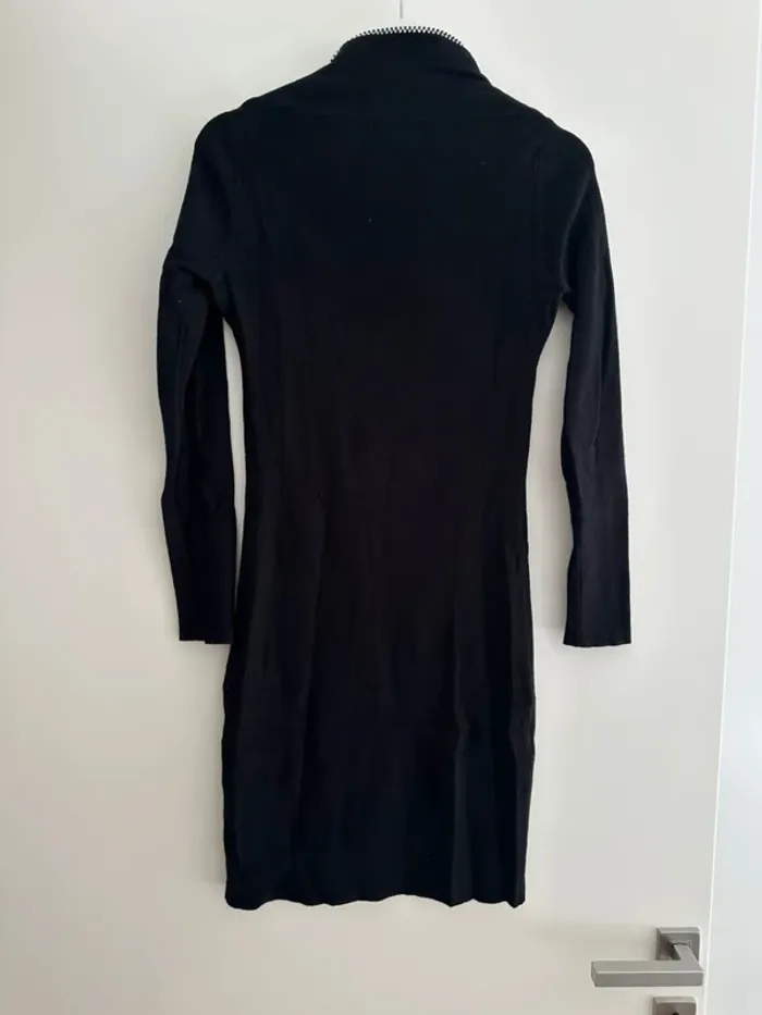 Robe noire moulante taille S - photo numéro 6