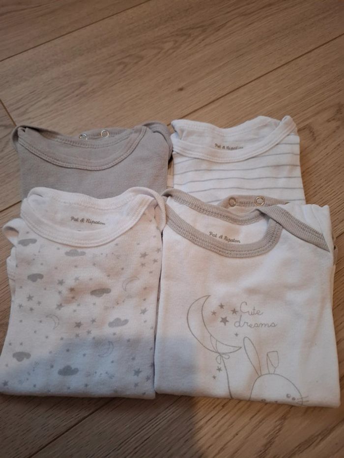 Lot bodies 9 mois