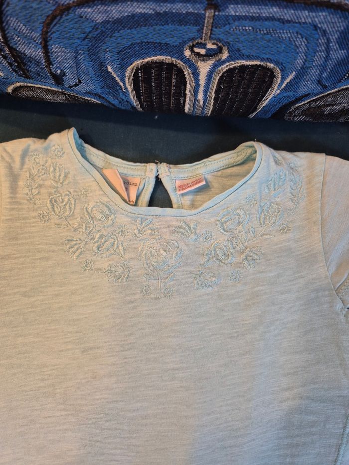 Tee-shirt Zara Babygirl t. 2/3 ans bleu clair - photo numéro 2