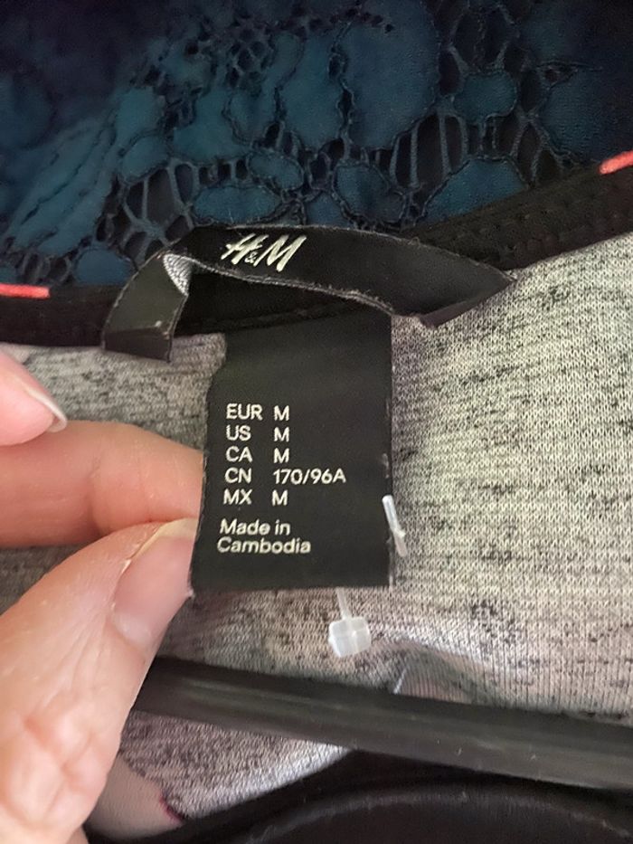 Robe fleurie H&M Taille M - photo numéro 2
