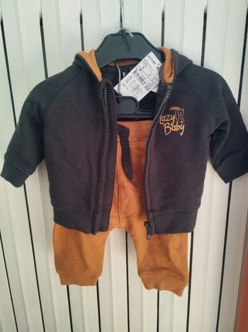 Ensemble veste sweat zippée et jogging garçon 3 mois neuf
