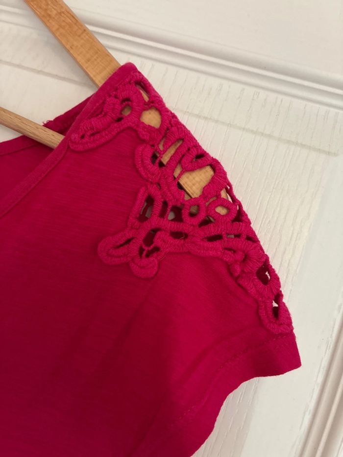 Tee shirt brodée rose fuschia - photo numéro 2