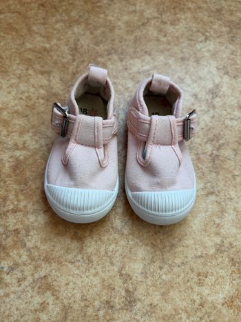 Chaussures bébé rose 